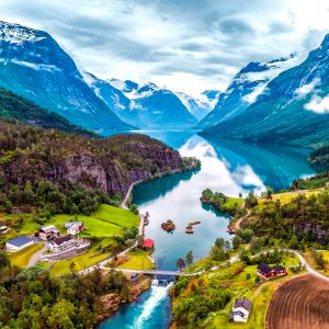 Tour por los fiordos en Noruega.